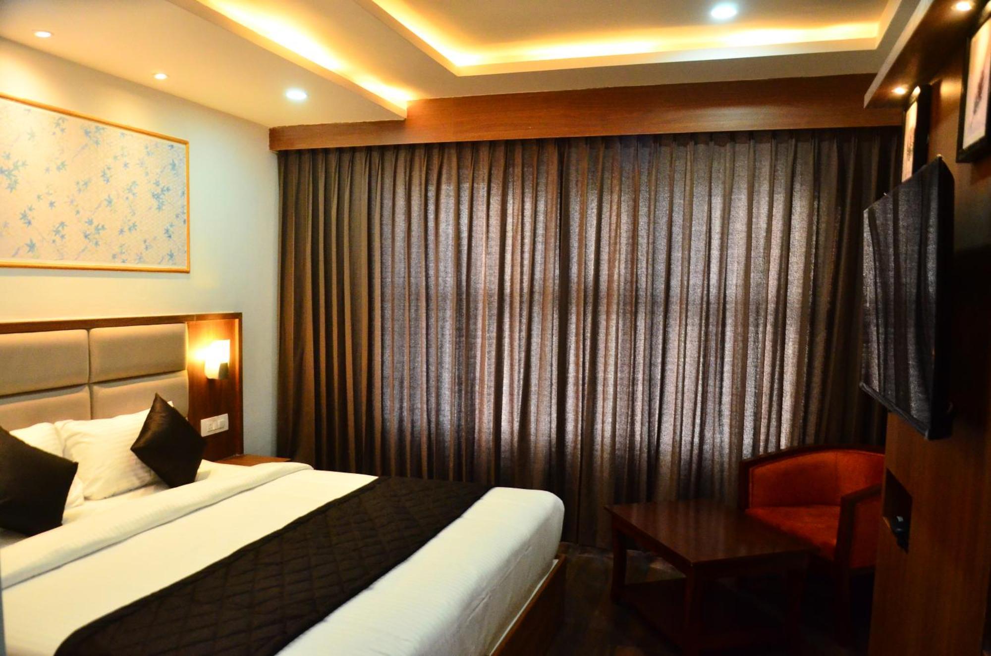 Hotel Eyrie Nest بنغالور المظهر الخارجي الصورة