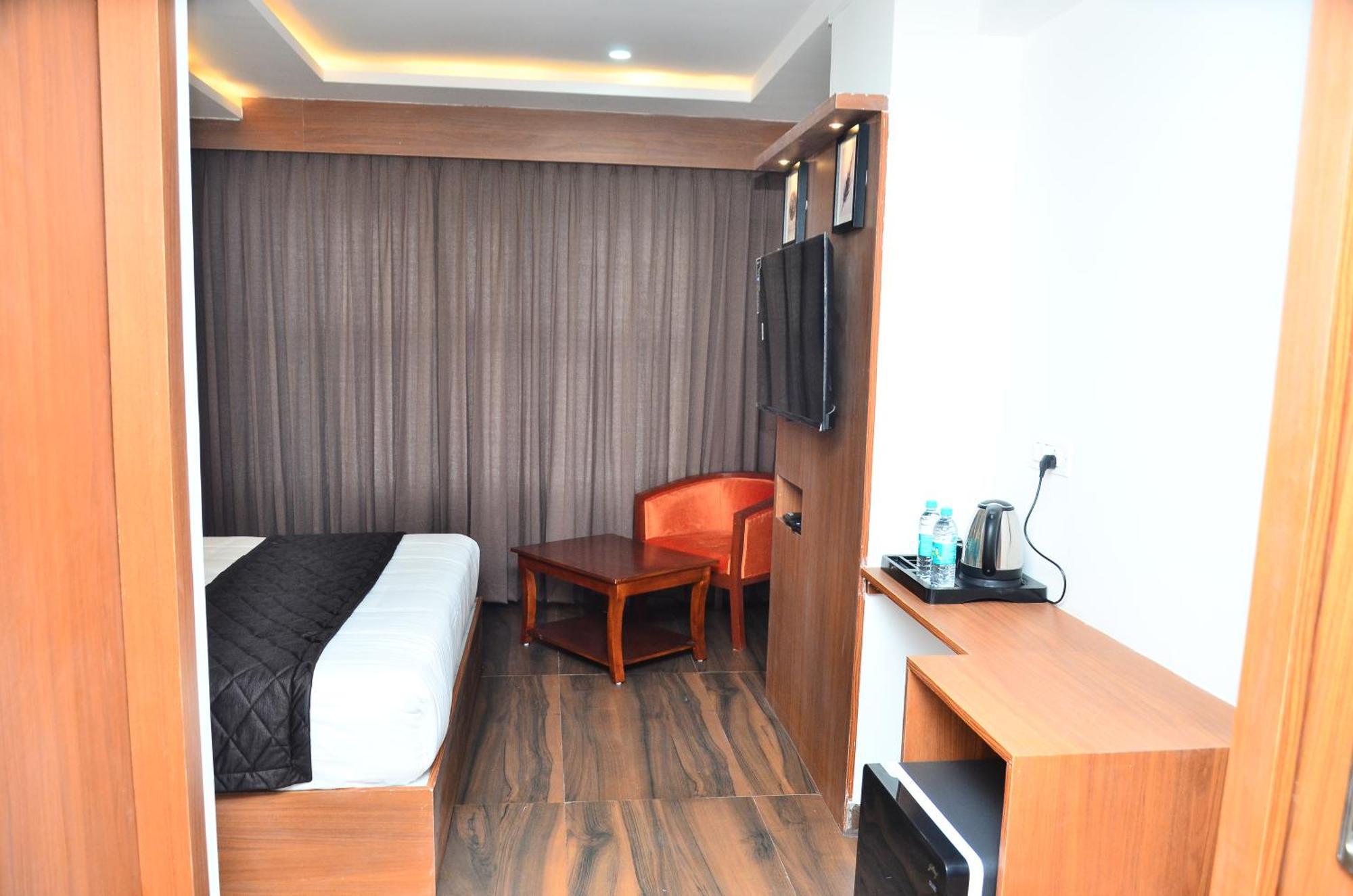 Hotel Eyrie Nest بنغالور المظهر الخارجي الصورة